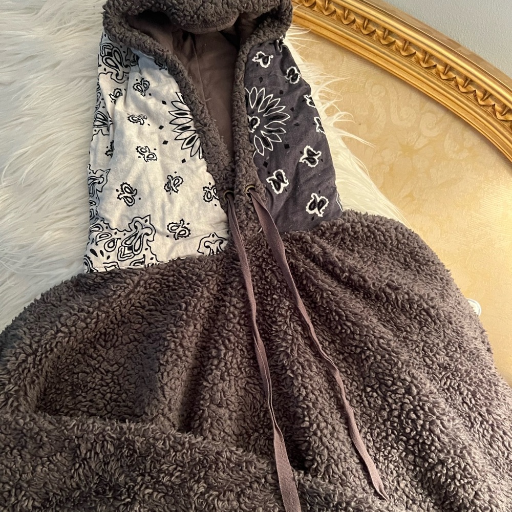 Custom comfy Sherpa with split bandana hood from a local boutique. Worn twice.